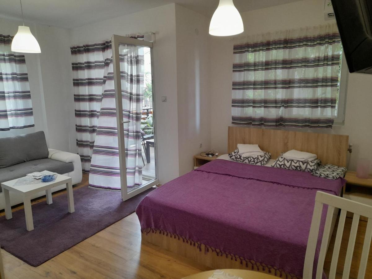 V & V Studio Apartments Ni Δωμάτιο φωτογραφία